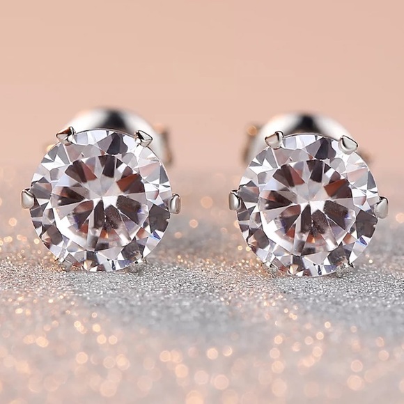 18K white gold plated 7.5mm round stud earrings - Picture 3 of 4